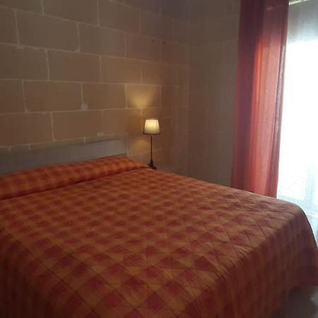 Your Basic Lodging Gozo Marsalforn Exterior foto