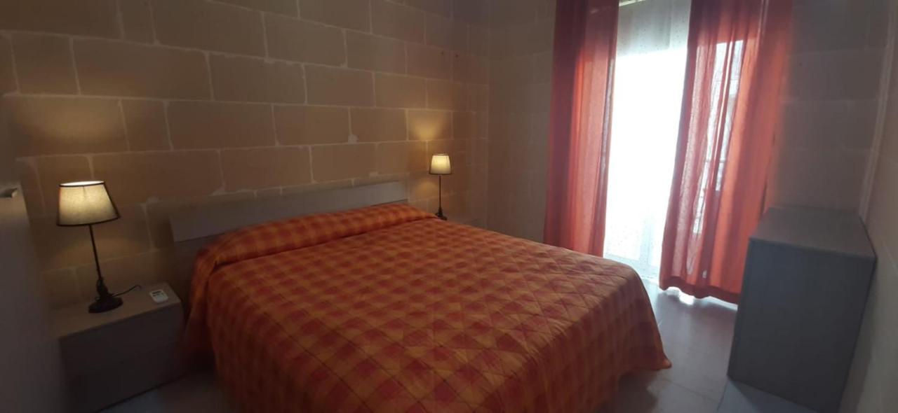 Your Basic Lodging Gozo Marsalforn Exterior foto